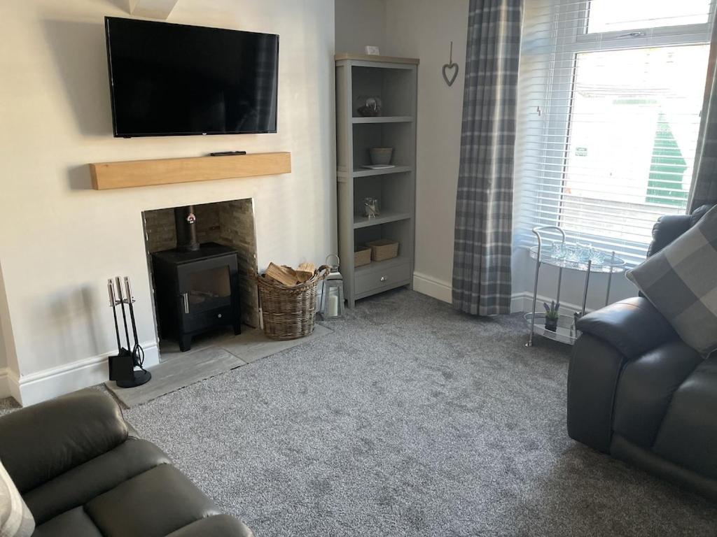 Quirky Cottage In The Centre Of Penrith With A Hot Tub Ngoại thất bức ảnh