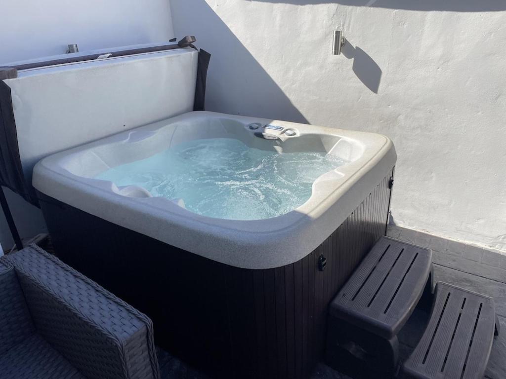 Quirky Cottage In The Centre Of Penrith With A Hot Tub Ngoại thất bức ảnh